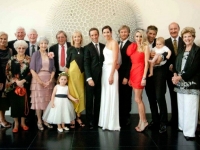 tim-lynch-wedding-familypic